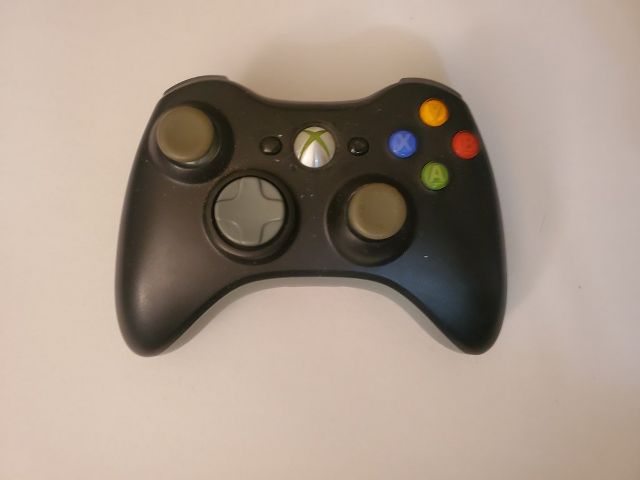 Microsoft Xbox 360 Black Wireless Controller video game