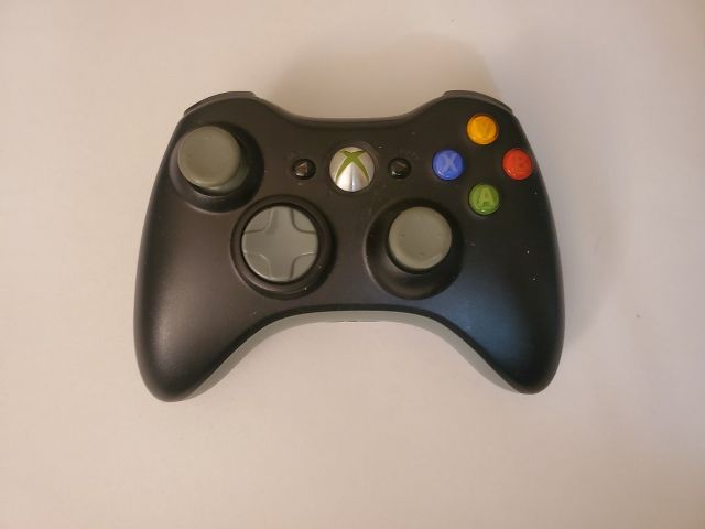 Microsoft Xbox 360 Black Wireless Controller video game