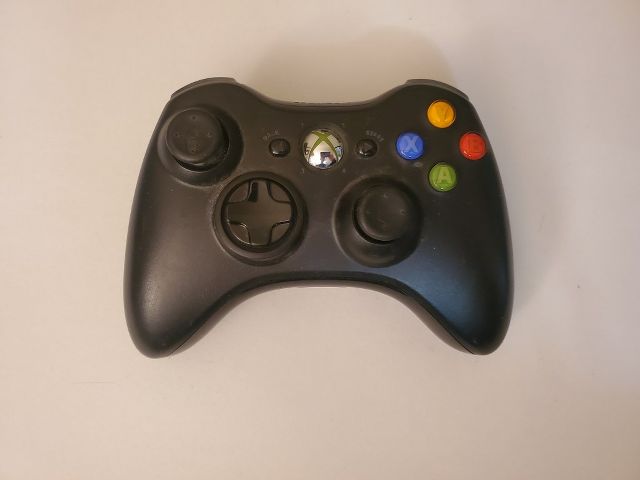 Microsoft Xbox 360 Black Wireless Controller video game