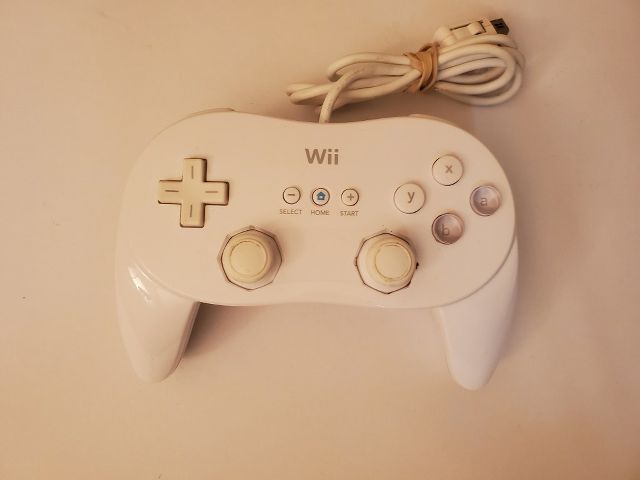 Nintendo Wii White Wii Controller with Handles video game