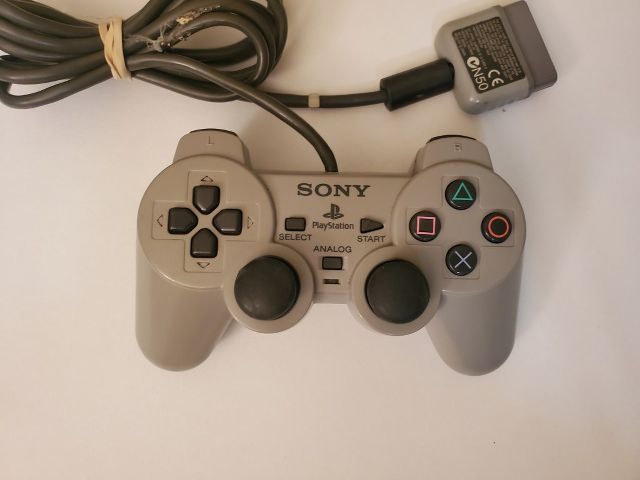 Sony Playstation 1 Grey Analog Wired Controller video game