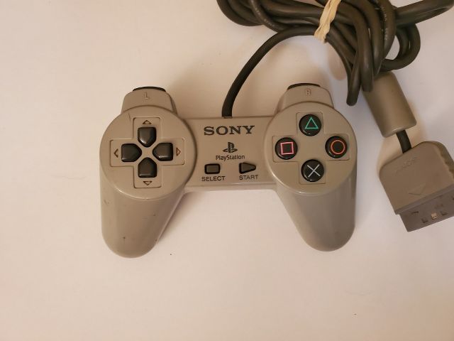 Sony Playstation 1 Gray Wired Controller video game