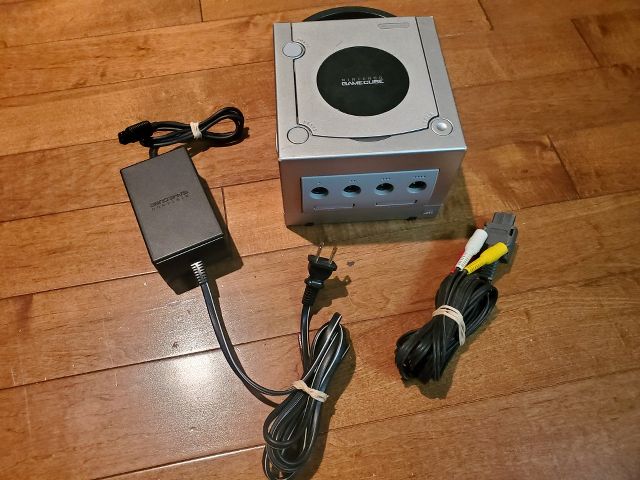 Nintendo Gamecube System Console Silver video game