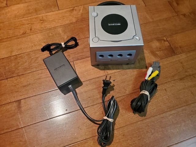 Nintendo Gamecube System Console Silver video game