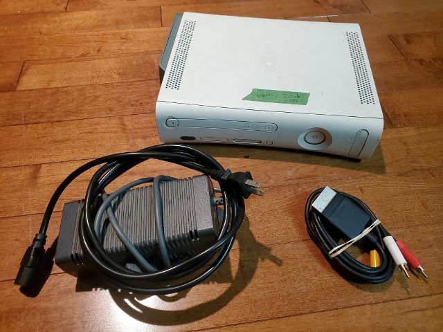 Microsoft Xbox 360 System Console White video game