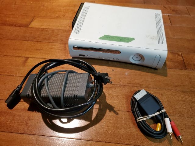 Microsoft Xbox 360 System Console White video game