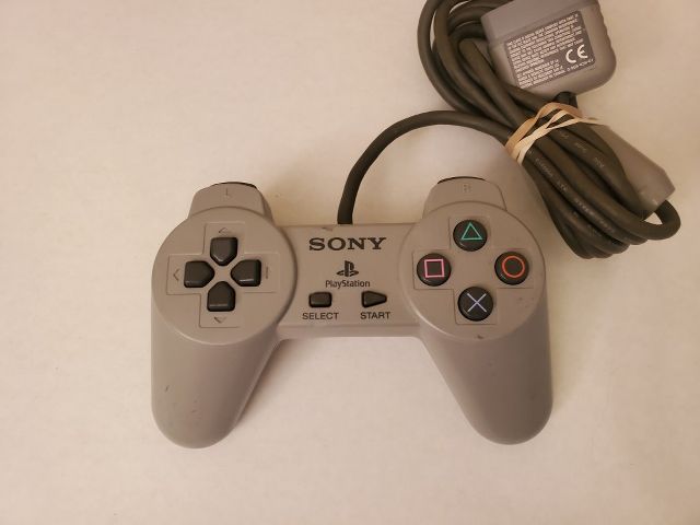 Sony Playstation 1 Gray Wired Controller video game