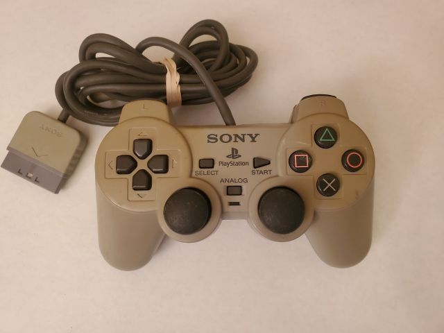 Sony Playstation 1 Gray Analog Wired Controller video game
