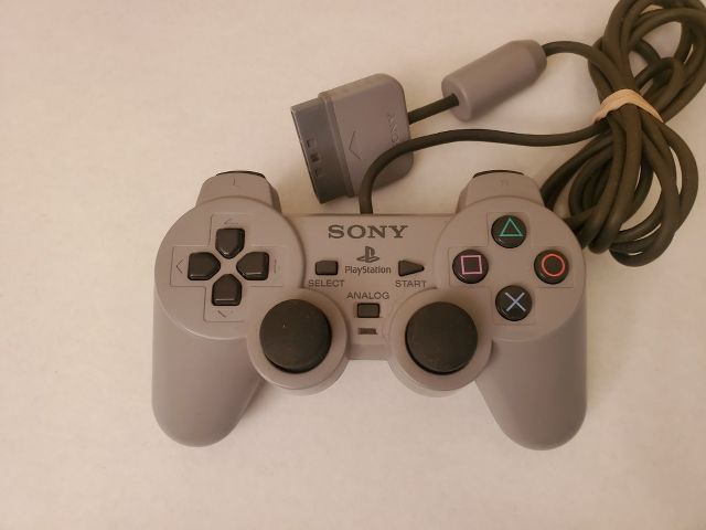 Sony Playstation 1 Gray Analog Wired Controller video game