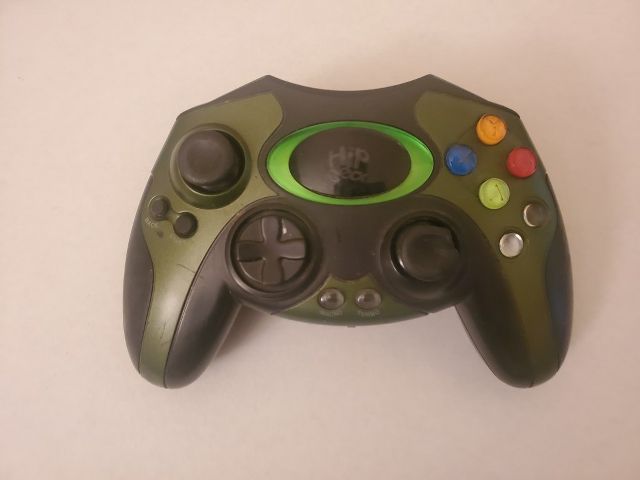 Microsoft Xbox Hip Gear LM576 Wireless Controller video game