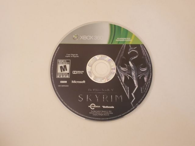Microsoft Xbox 360 The Elder Scrolls V Skyrim Platinum Hits video game