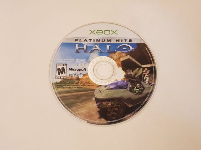 Microsoft Xbox Halo Platinum Hits video game