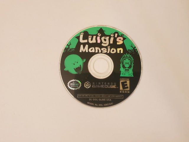 Nintendo GameCube Luigi's Mansion video game