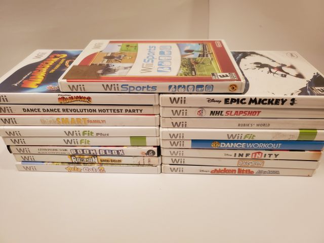 Nintendo Wii 17 Game Lot (Wii) video game