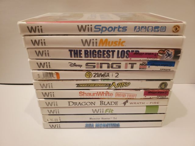Nintendo Wii 11 Game Lot (Wii) video game