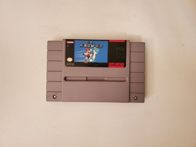 Nintendo SNES Super Mario World video game