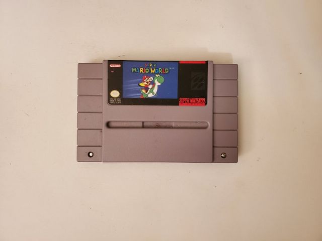 Nintendo SNES Super Mario World video game
