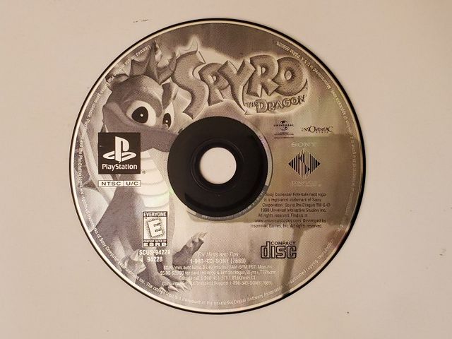 Sony PlayStation 1 Spyro The Dragon video game