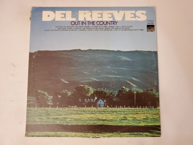 Del Reeves Out in the Country vinyl record
