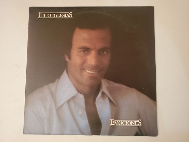 Julio Iglesias Emociones vinyl record