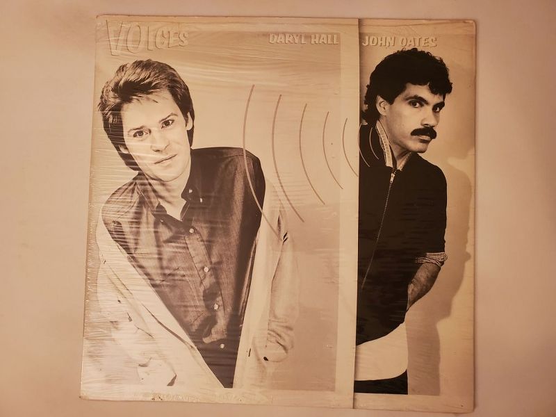 Daryl Hall & John Oates Voices vinyl record